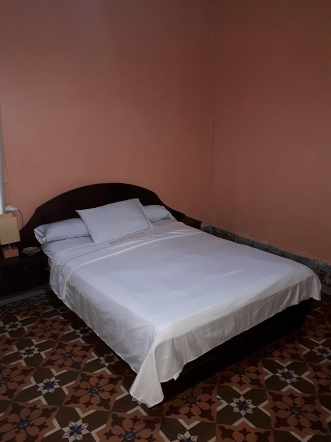 Safari Motel *